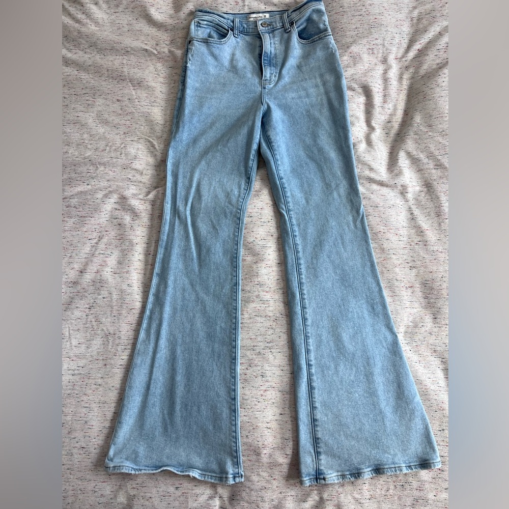 Abercrombie & Fitch High-Rise Flare